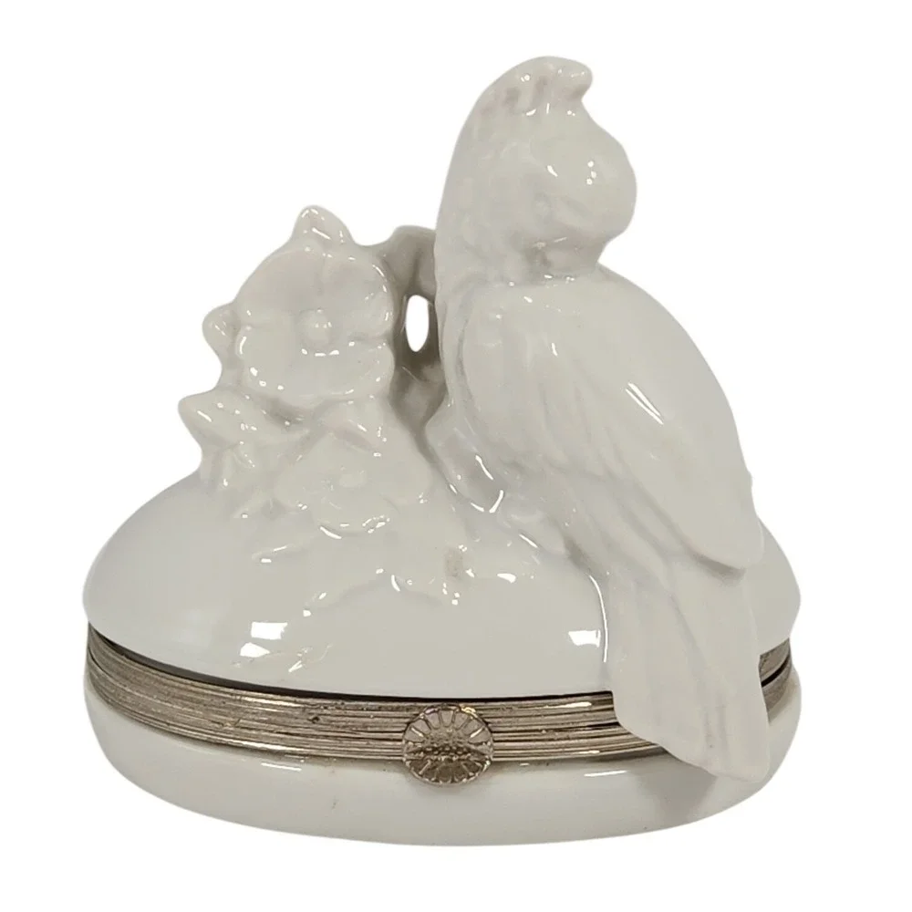 VTG White Ceramic Cockatoo Floral Latching Trinket Box 3.5